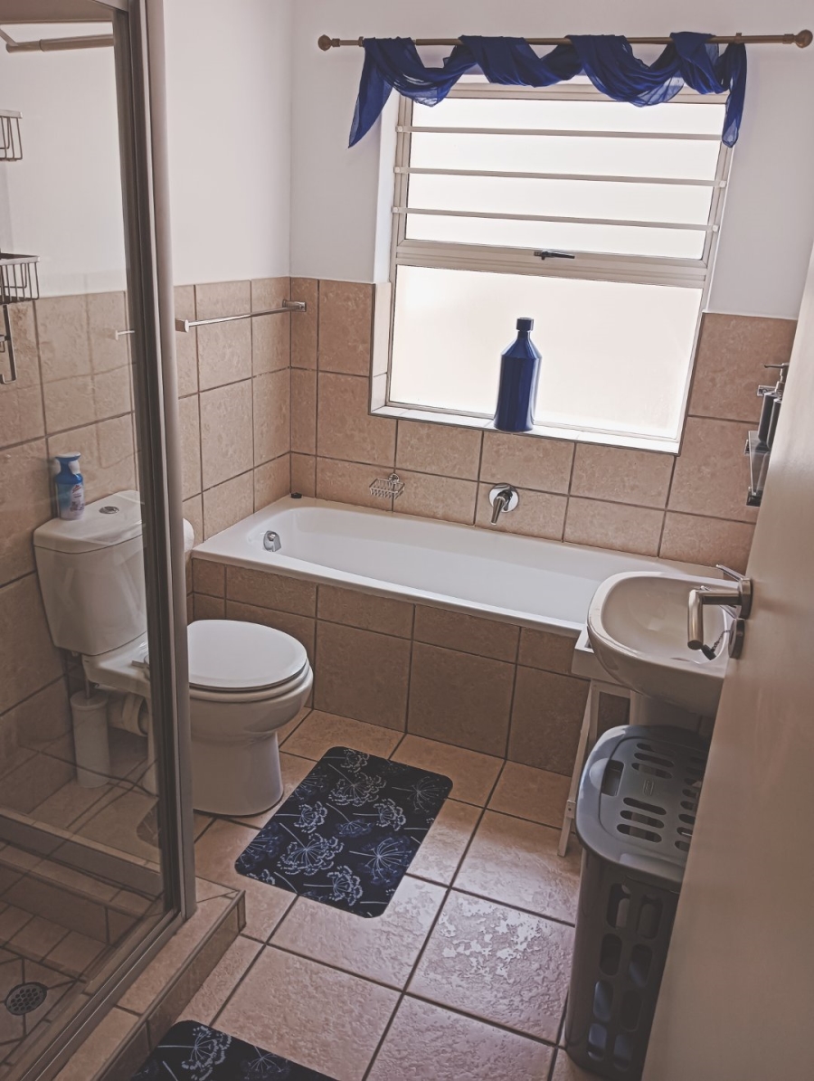 To Let 3 Bedroom Property for Rent in Diaz Beach Western Cape